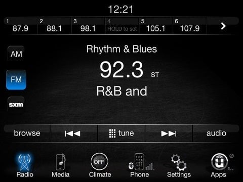 RA3 8.4 Inch Touchscreen UConnect Radio FM