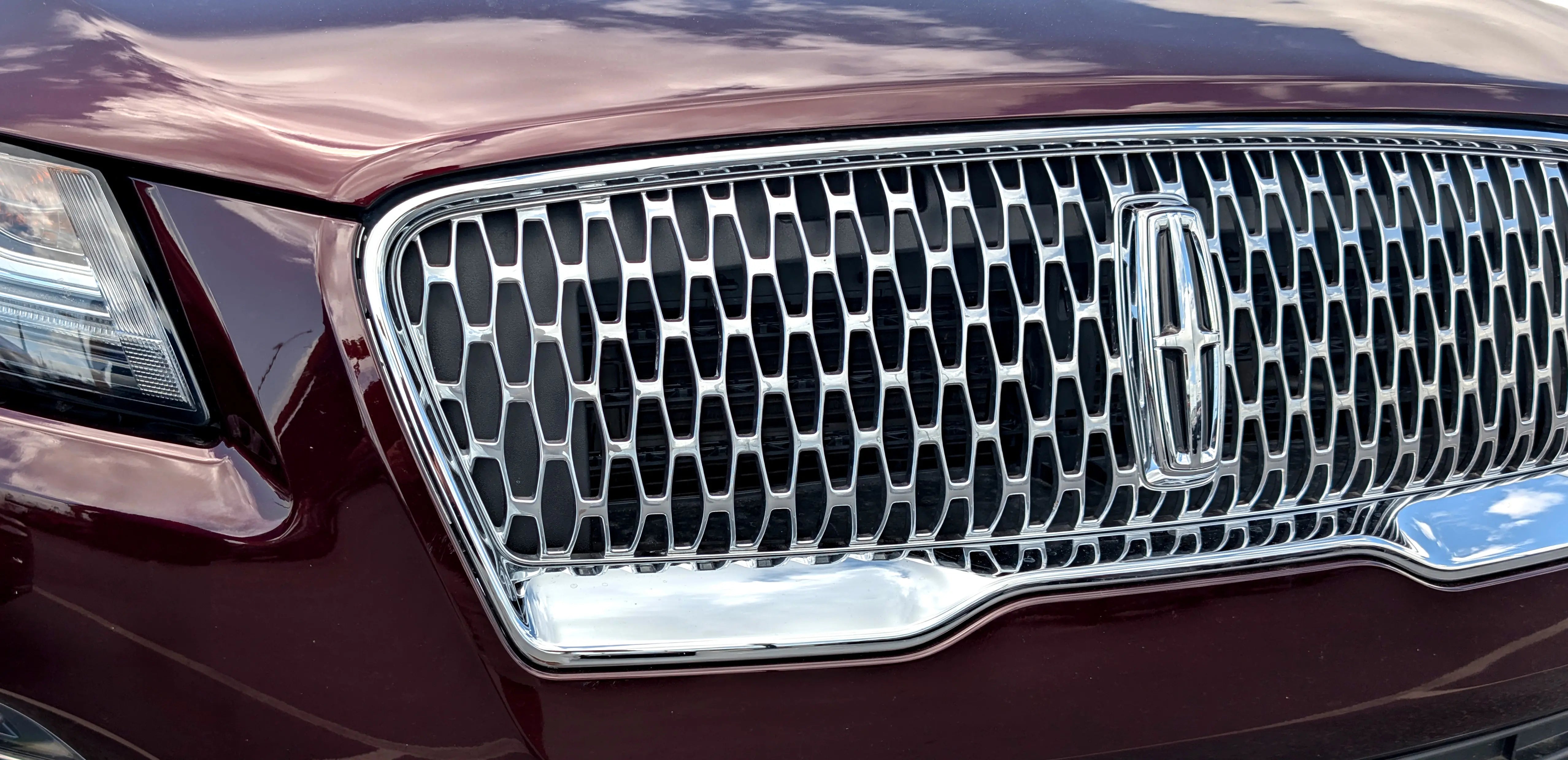 Infotainment.com Lincoln-Grille Collection Page Banner