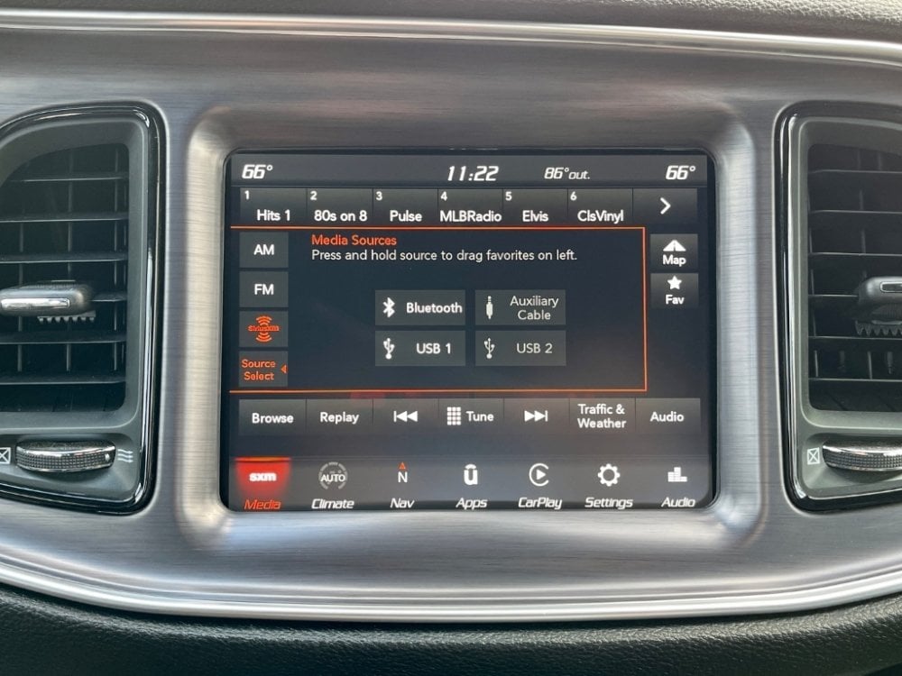Dodge Charger upgrade radio 8.4-inch touchscreen