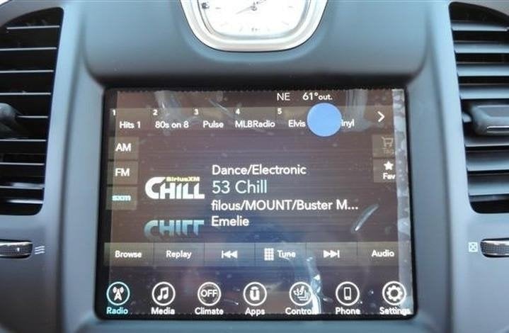 2015-2023 Chrysler 300 Uconnect 4™ UAQ 4C NAV 8.4" Display with Apple CarPlay™ I Android Auto™