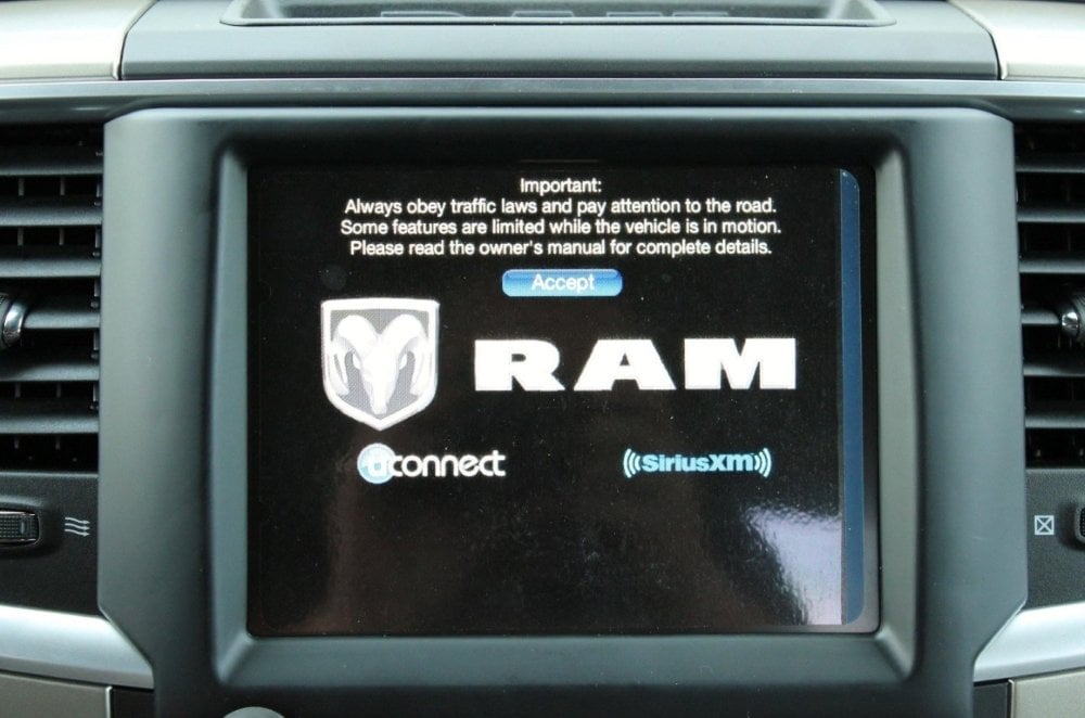 2014-2017 Ram 2500HD 3500HD Uconnect 3™ RA4 8.4AN 8.4" Display with GPS Navigation 4SP
