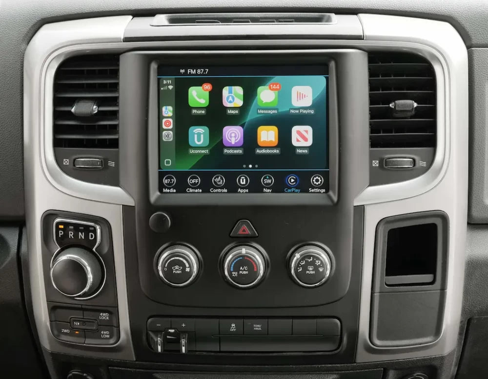 13-18 Ram 15-3500 8.4-inch 4C NAV UConnect Apple &amp; Android
