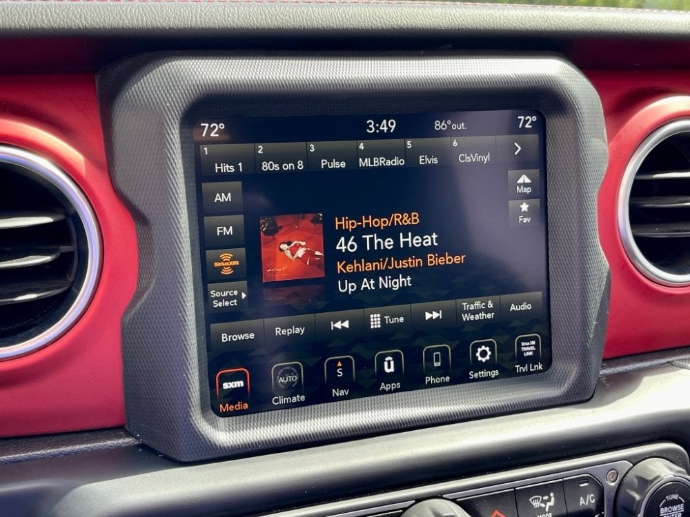 2020-2023 Jeep Gladiator JT Uconnect 4™ UAQ 4C NAV 8.4" Display with Apple CarPlay™ I Android Auto™
