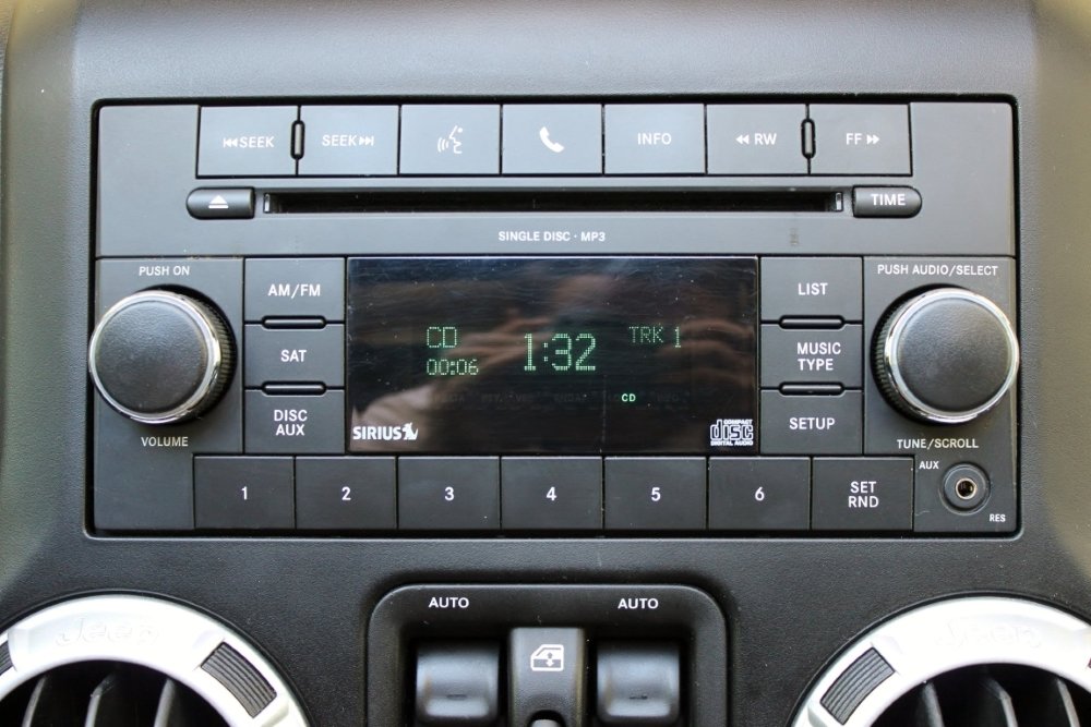 Mopar RES 130S CD Player featuring SiriusXM Radio - High Sp