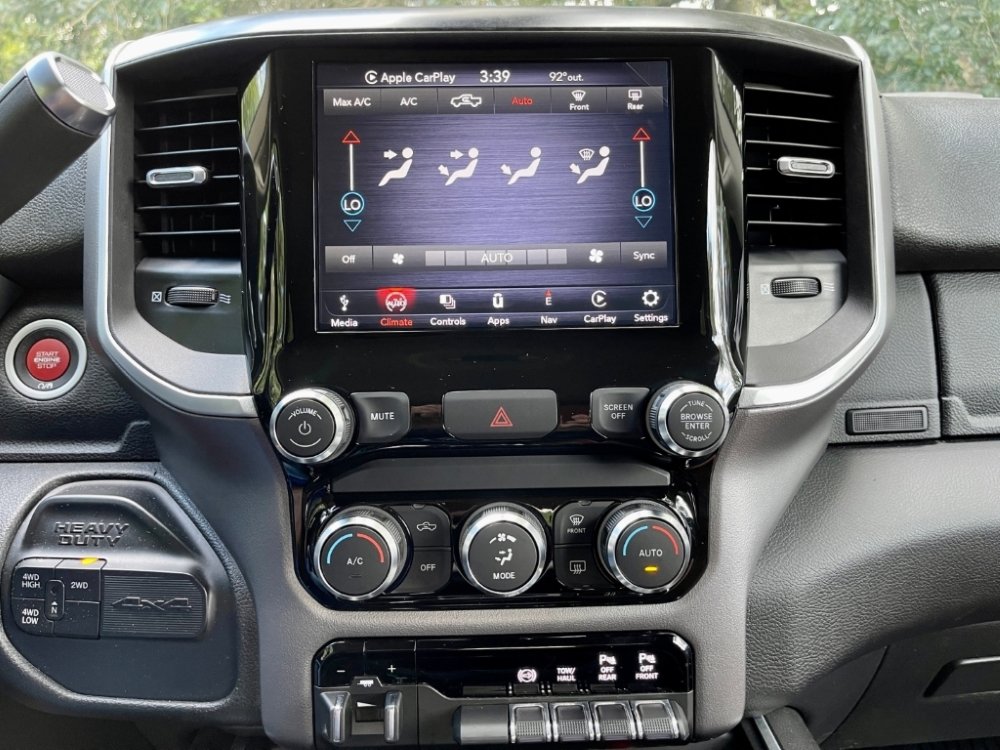 2019-2021 Ram 1500 Uconnect 4™ UAV 4C NAV 8.4" Display with Apple CarPlay™ I Android Auto™