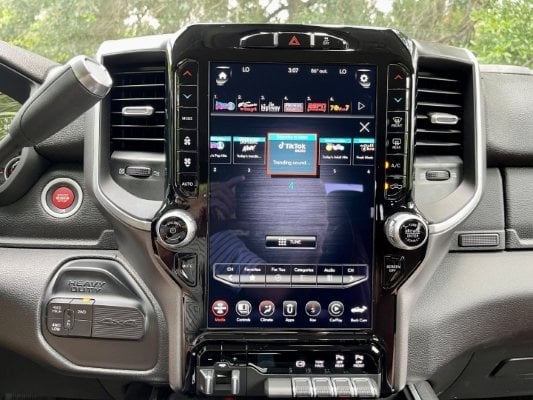 2019-2022 Ram 1500 Uconnect 4™ UAX 4C NAV 12" Display with Apple CarPlay™ I Android Auto™