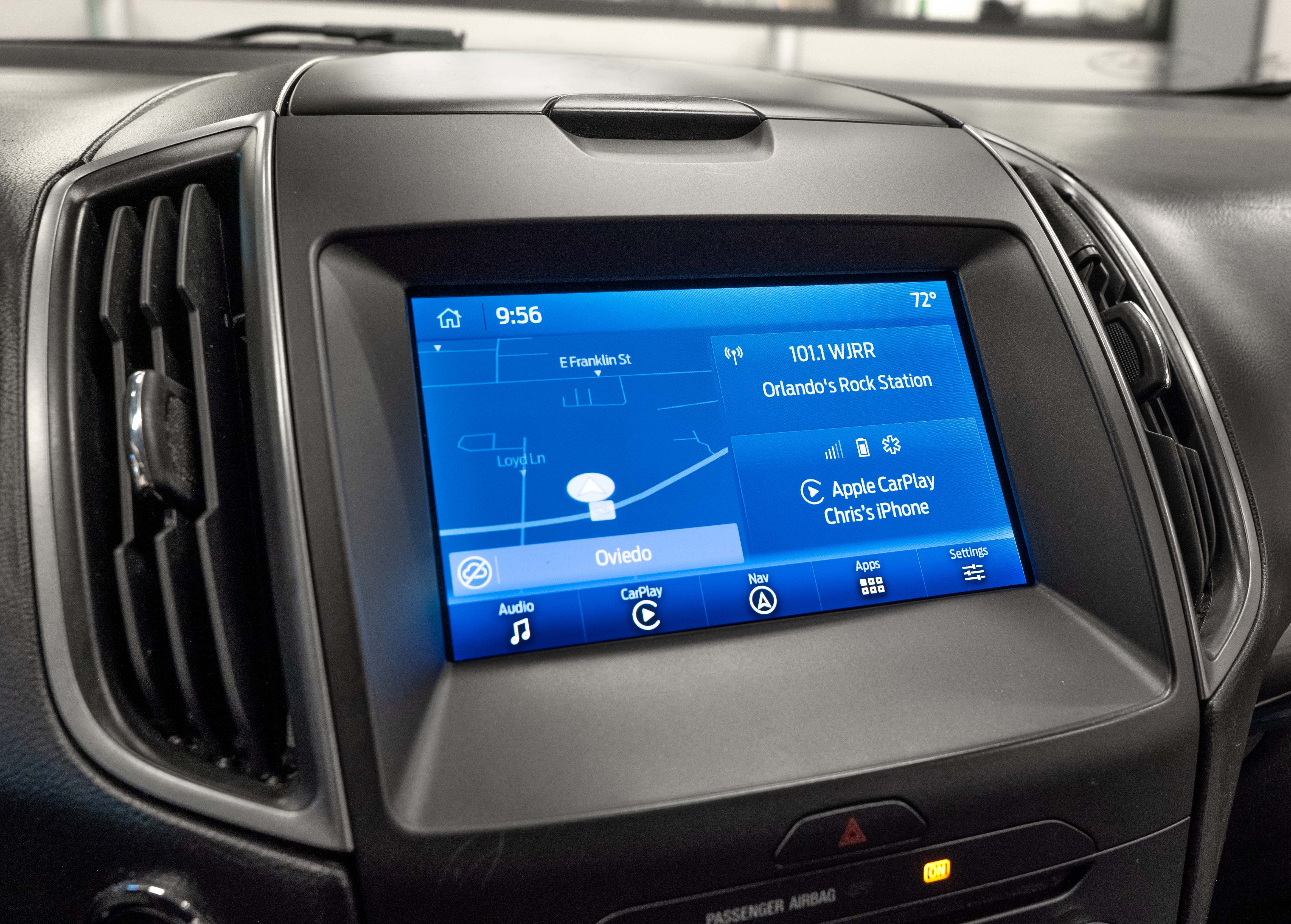 Ford Edge Sync 4 8 inch Touchscreen Display with Apple CarPlay Android Auto