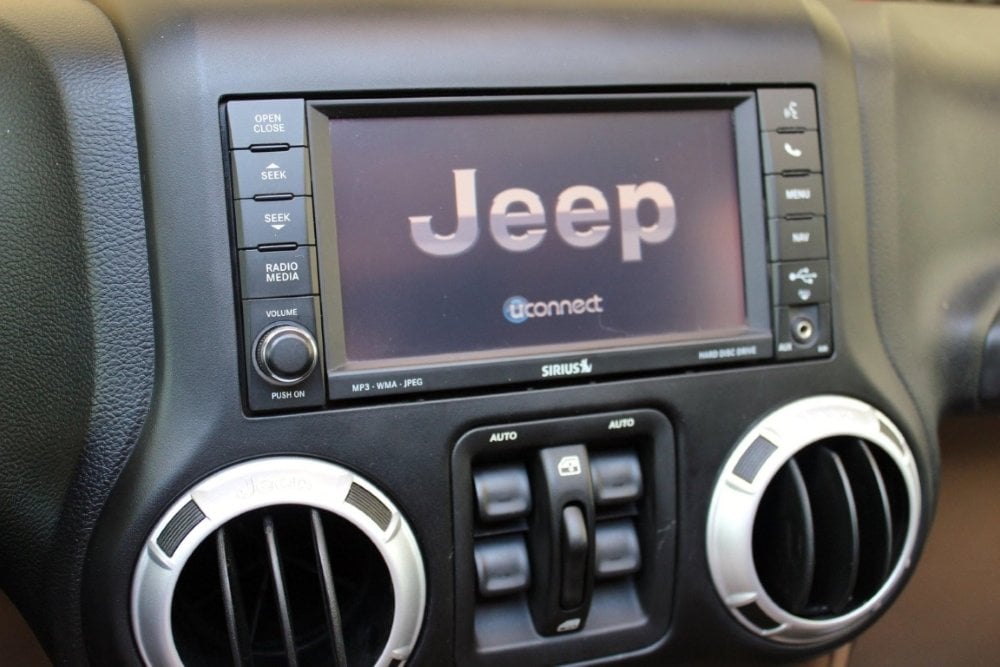 2011-2018 Jeep Wrangler JK Uconnect 2™ RHR 730N MyGIG 6.5" Display with Navteq™ GPS Navigation