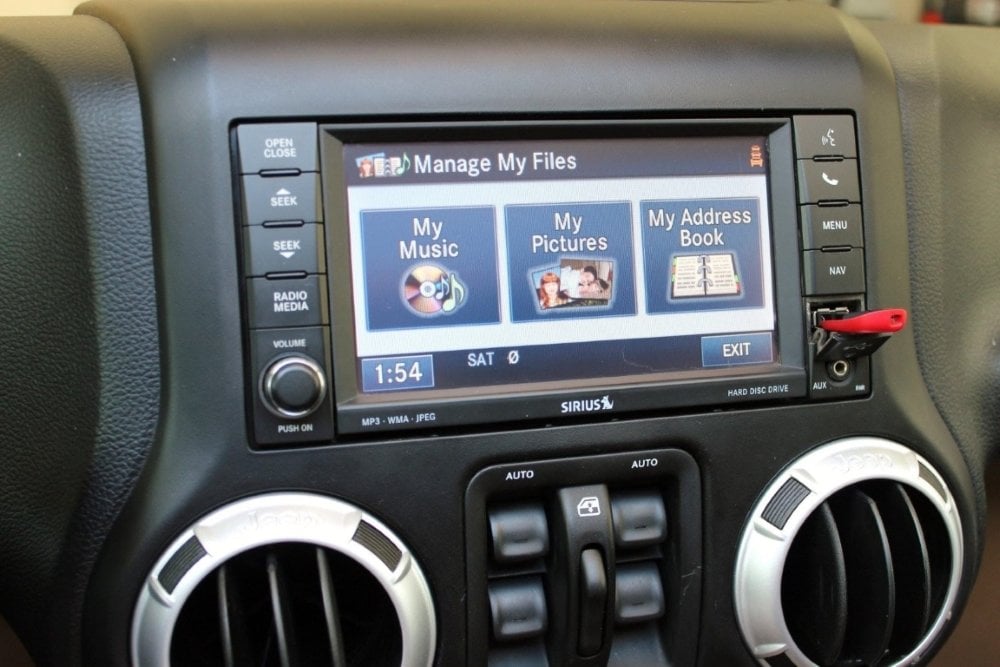 2011-2018 Jeep Wrangler JK Uconnect 2™ RHR 730N MyGIG 6.5" Display with Navteq™ GPS Navigation