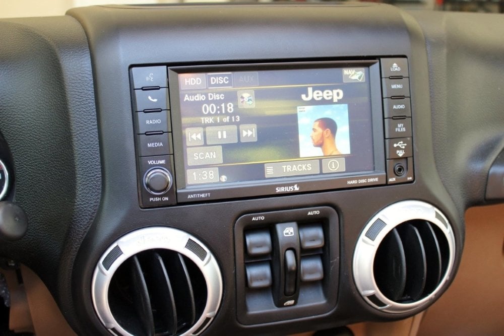 2011-2018 Jeep Wrangler JK Uconnect 2™ RHB 430N MyGIG 6.5" Display with Garmin™ GPS Navigation