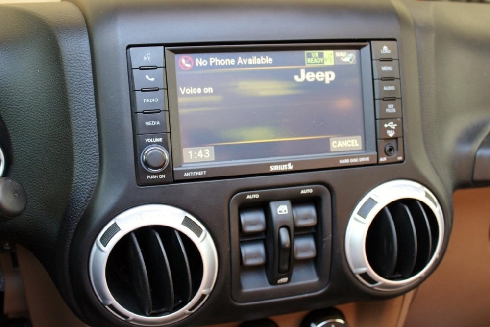 2011-2018 Jeep Wrangler JK Uconnect 2™ RHB 430N MyGIG 6.5" Display with Garmin™ GPS Navigation