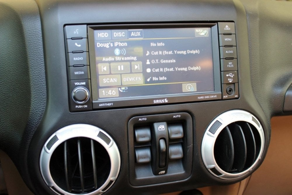 2011-2018 Jeep Wrangler JK Uconnect 2™ RHB 430N MyGIG 6.5" Display with Garmin™ GPS Navigation