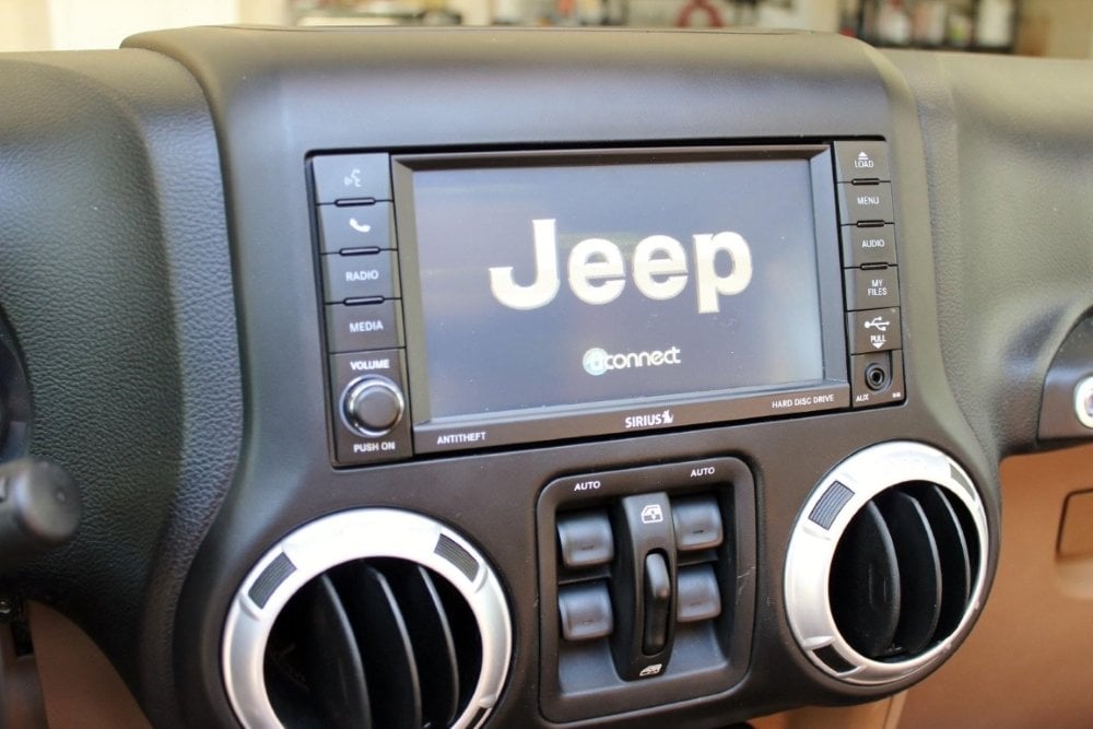 2011-2018 Jeep Wrangler JK Uconnect 2™ RHB 430N MyGIG 6.5" Display with Garmin™ GPS Navigation