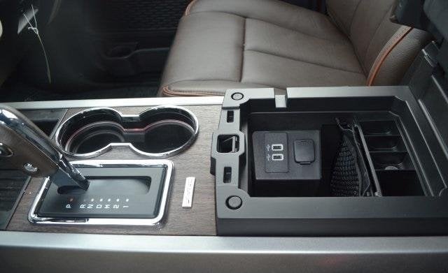 2015-2017 Ford Expedition Sync 3™ 4" to 8" Touchscreen Display with Apple CarPlay™ I Android Auto™