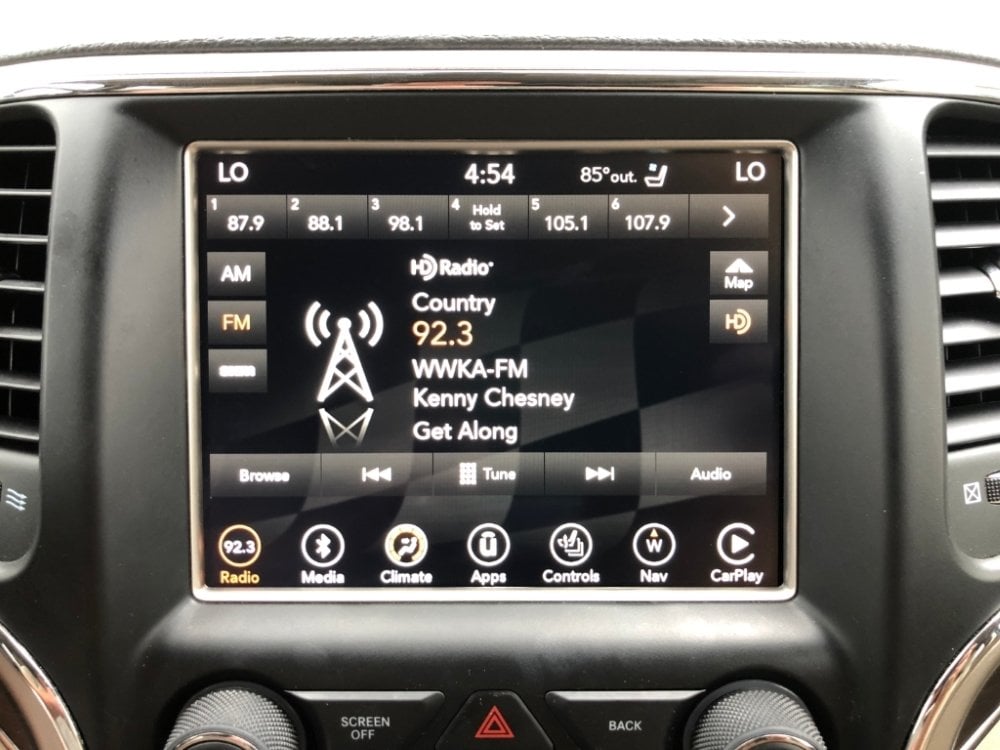 UAQ Sirius XM screen