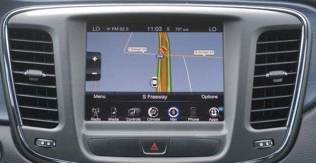2015-2017 Chrysler 200 Uconnect 3™ RA4 8.4AN 8.4" Display with GPS Navigation