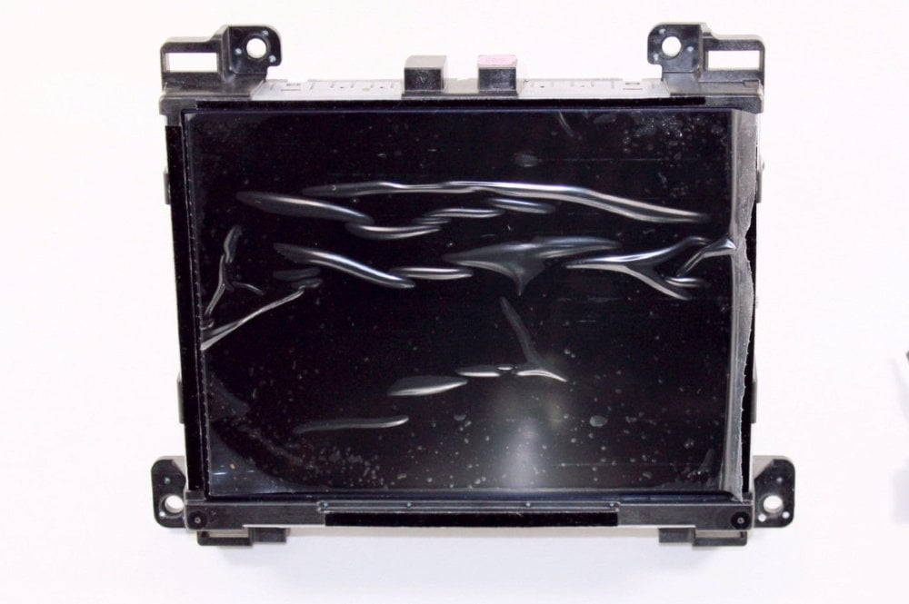 2015-2016 Chrysler 300 Uconnect 3™ RA4 8.4AN 8.4" Display with GPS Navigation