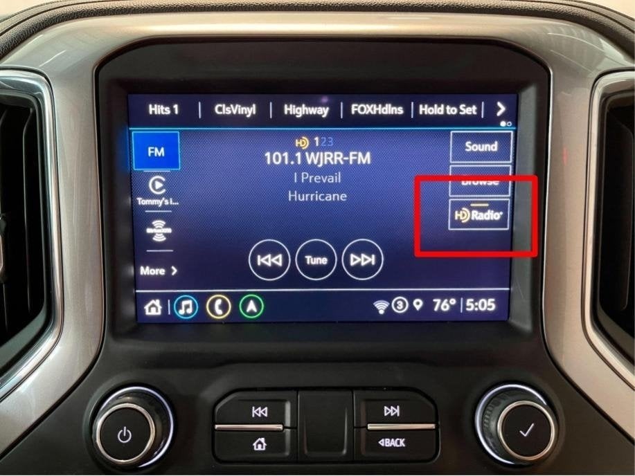 2019-2020 Chevrolet Silverado and GMC Sierra IOU GPS Navigation with Wireless Apple CarPlay  /  Android Auto Upgrade