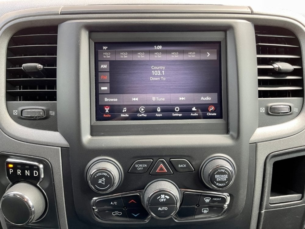 2014-2018 Ram 1500 UConnect 4™ UAG 7" Display Retrofit with Apple CarPlay™ I Android Auto™