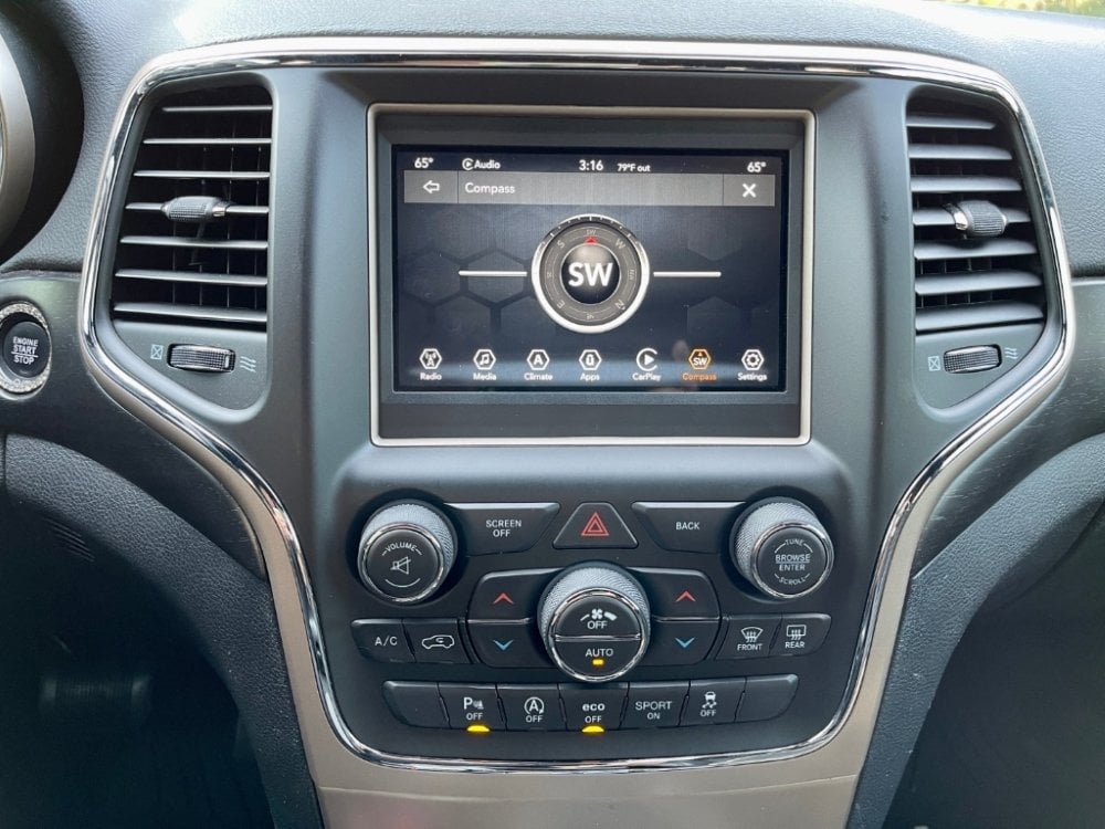 2014-2017 Jeep Grand Cherokee WK UConnect 4™ UAG 7" Display with Apple CarPlay™ I Android Auto™