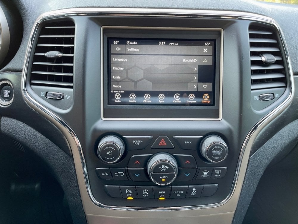 2014-2017 Jeep Grand Cherokee WK UConnect 4™ UAG 7" Display with Apple CarPlay™ I Android Auto™