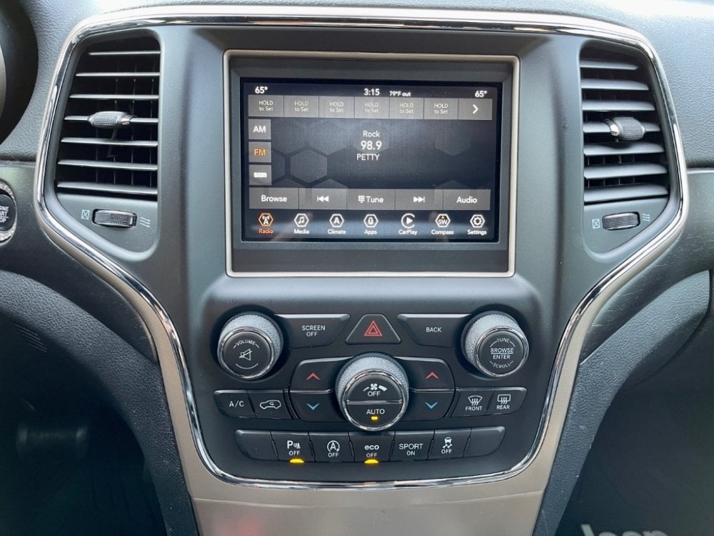 2014-2017 Jeep Grand Cherokee WK UConnect 4™ UAG 7" Display with Apple CarPlay™ I Android Auto™