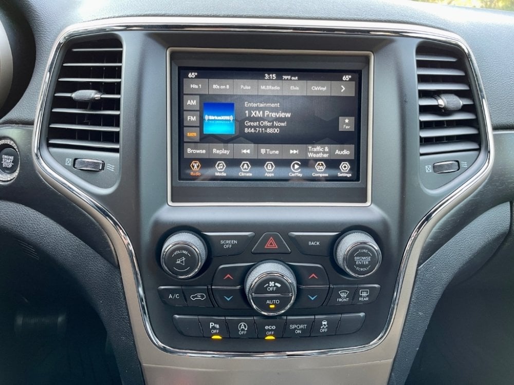 2014-2017 Jeep Grand Cherokee WK UConnect 4™ UAG 7" Display with Apple CarPlay™ I Android Auto™
