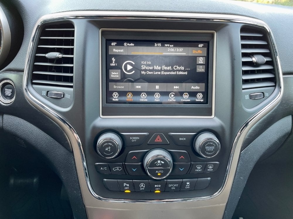 2014-2017 Jeep Grand Cherokee WK UConnect 4™ UAG 7" Display with Apple CarPlay™ I Android Auto™
