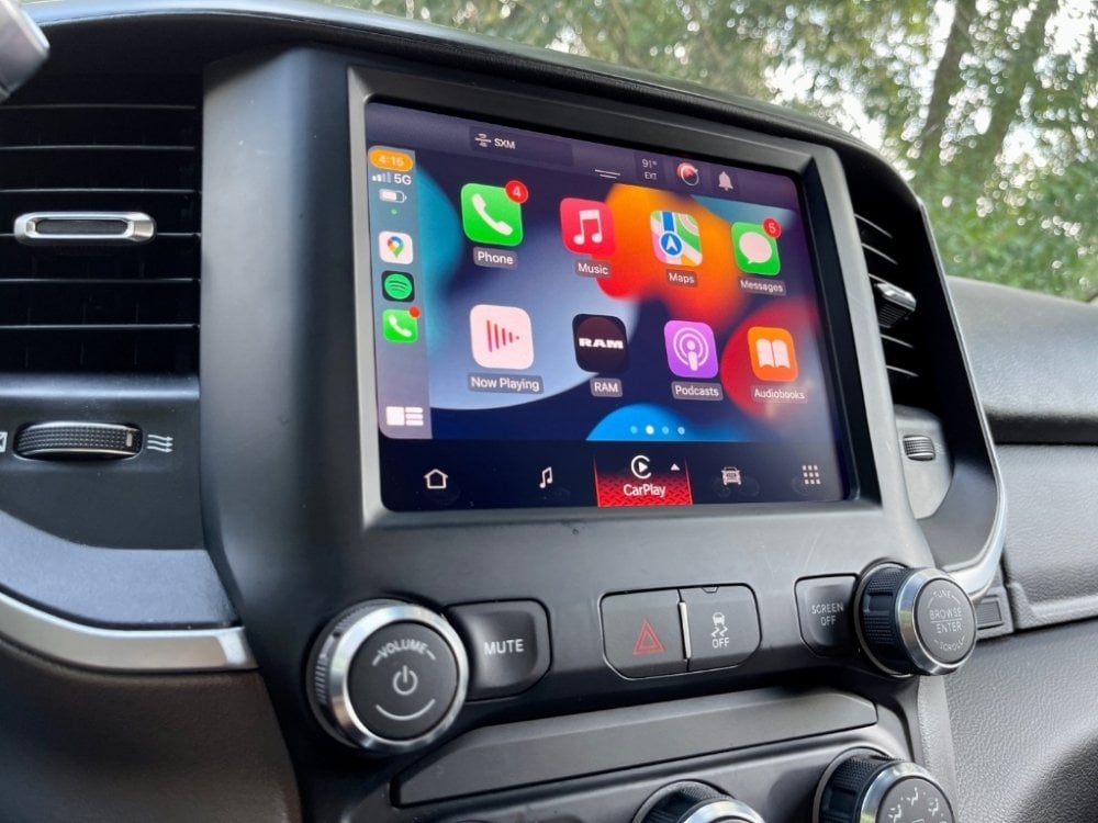 OEM Ram UBD Wireless Apple Carplay screen