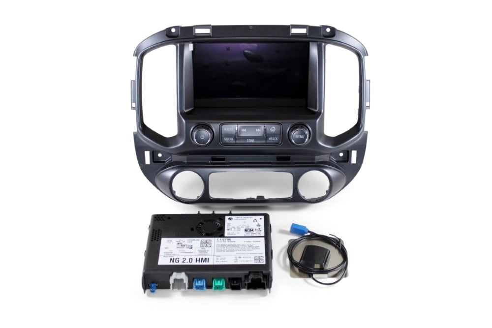 2015 GMC Canyon IntelliLink® Upgrade with Optional IO6 GPS Navigation and Android Auto®  /  Apple CarPlay®