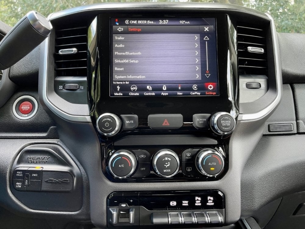 2019-2021 Ram 2500HD 3500HD Uconnect 4™ UAV 4C NAV 8.4" Display with Apple CarPlay™ I Android Auto™