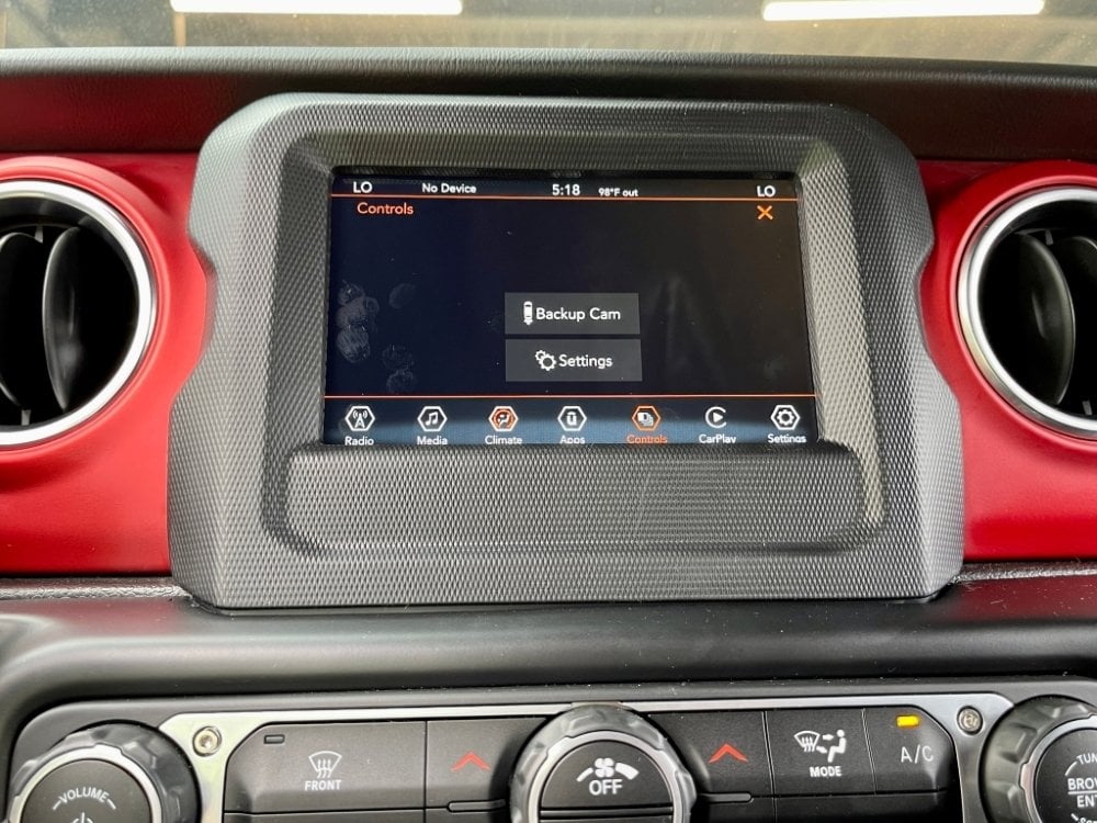 2018-2023 Jeep Wrangler JL Uconnect 4™ UAG 7" Display with Apple CarPlay™ I Android Auto™