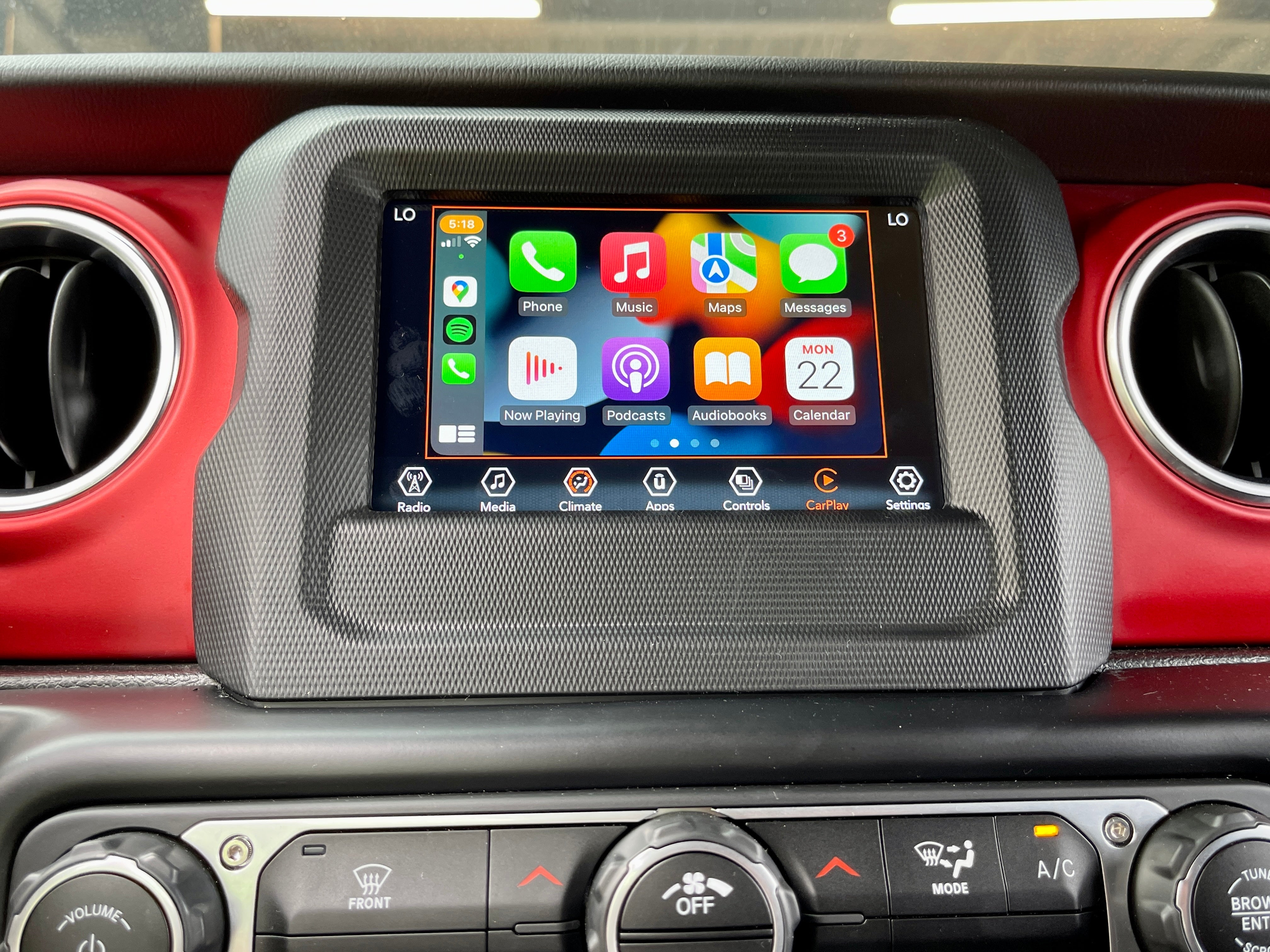 2020-2023 Jeep Gladiator JT Uconnect 4™ UAG 7" Display with Apple CarPlay™ I Android Auto™