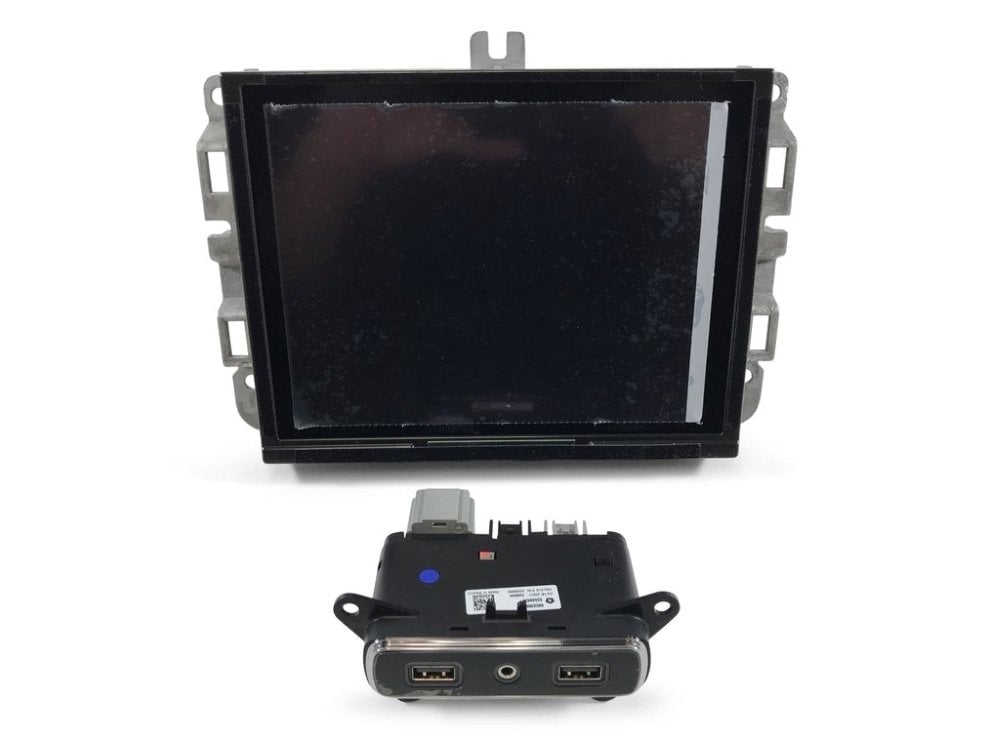 2014-2020 Dodge Durango GPS Navigation 8.4 4C NAV UAQ Radio with Apple CarPlay / Android Auto
