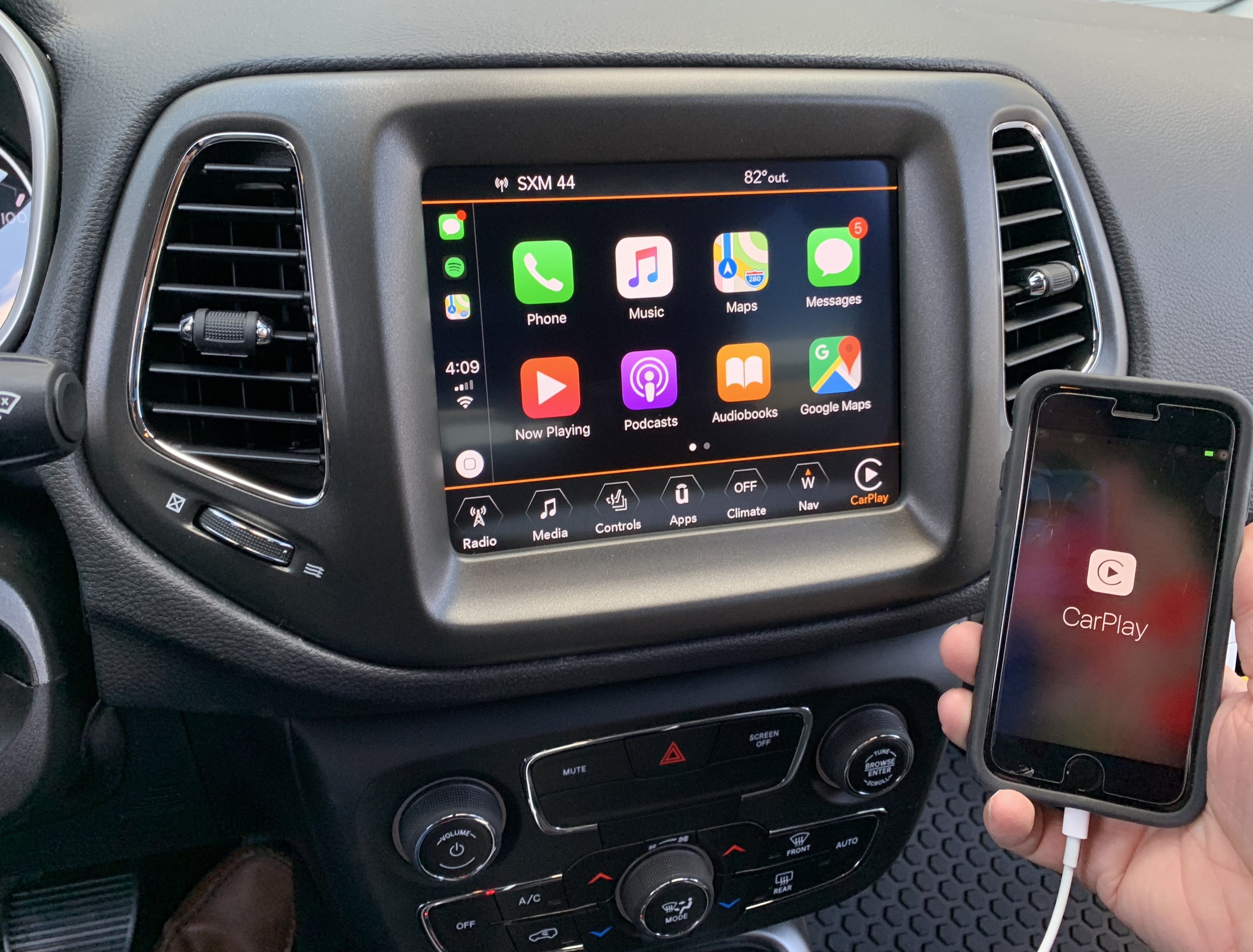 2017-2021 Jeep Compass Uconnect 4™ UAQ 4C NAV 8.4" Display with Apple CarPlay™ I Android Auto™