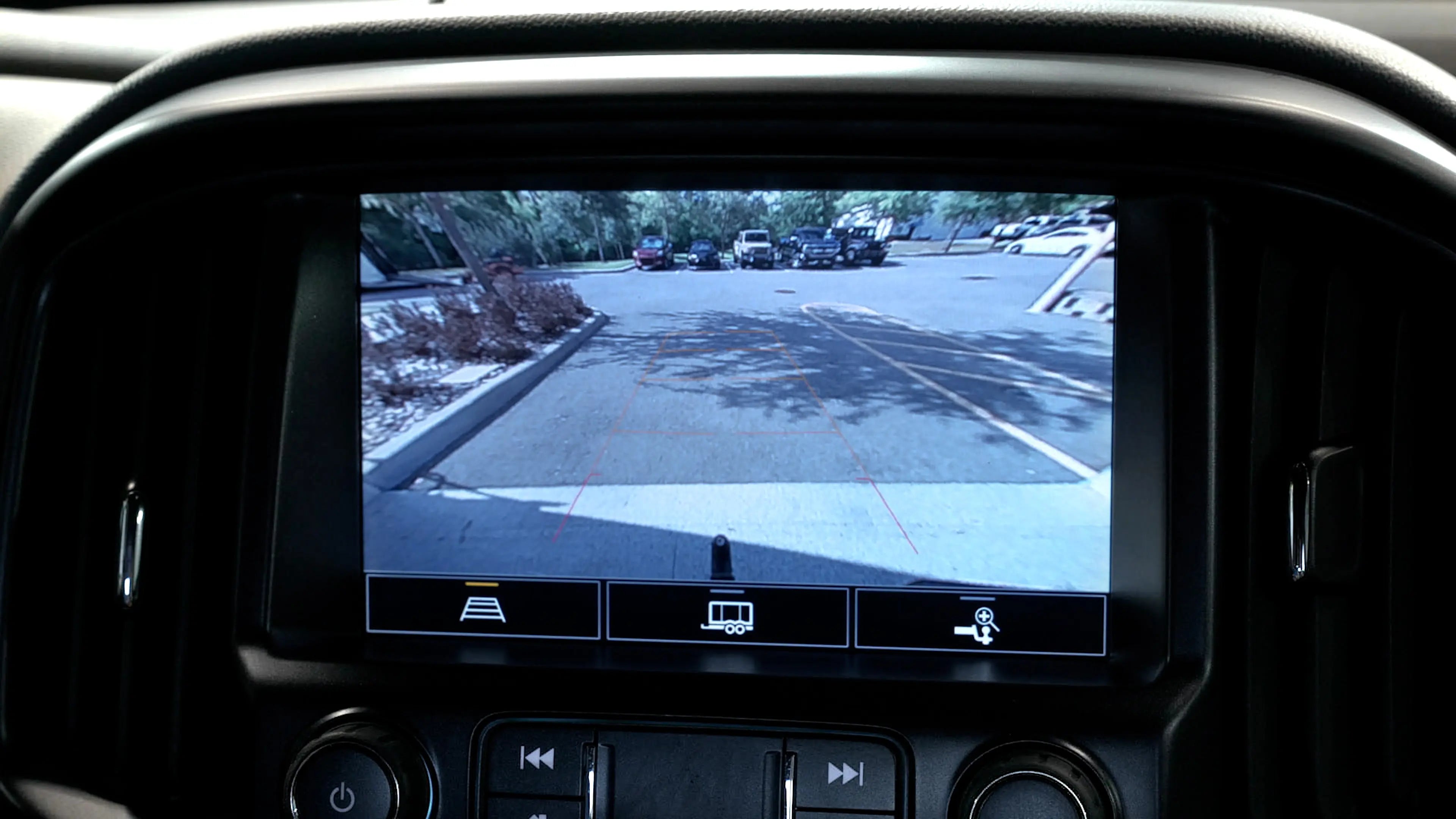 ChevroletInfotainment3PlusColorado_GMCCanyonBackupCamera